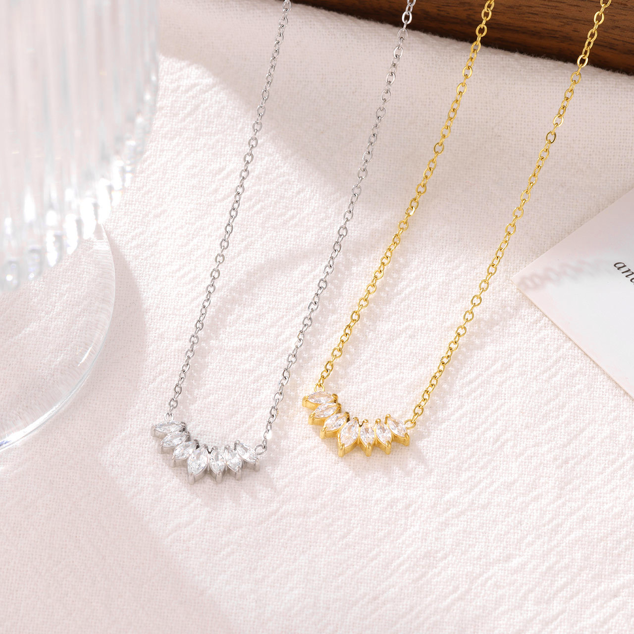 Lantisor - Radiant Petals